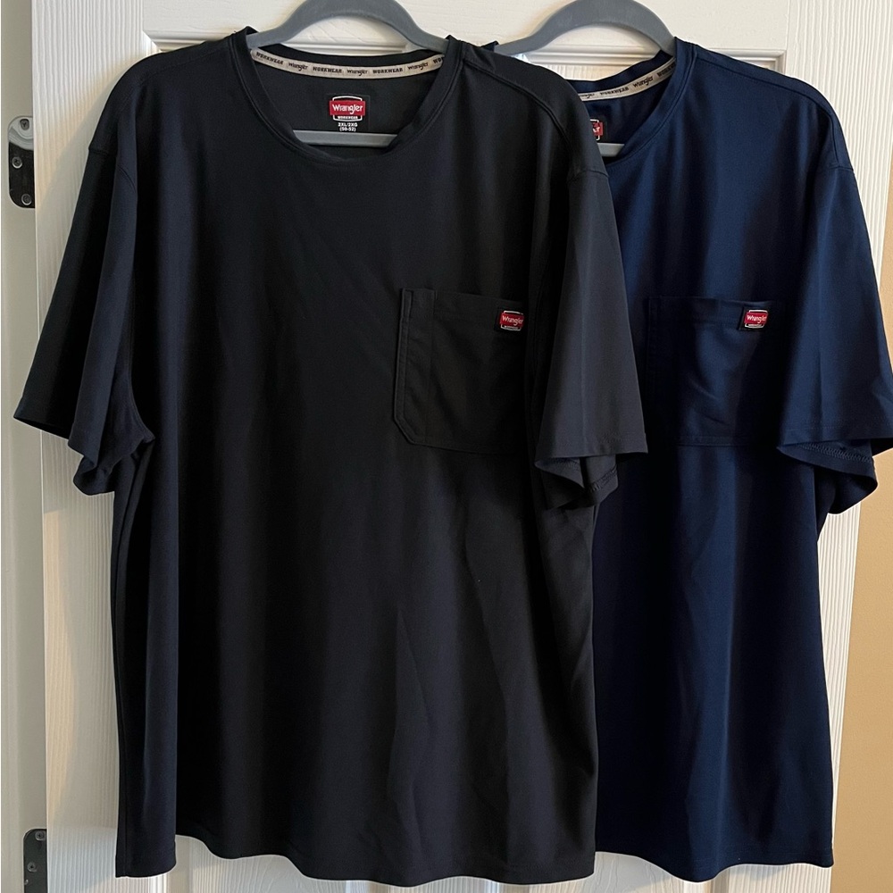 Wrangler Men's Short Sleeve Tees , set of two in Black and Navy